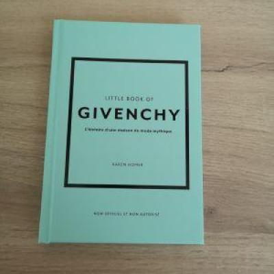 Little Book of GIVENCHY - Karen HOMER  